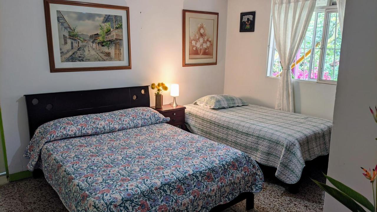 La Acuarela, Posada De La Monita Pereira Exterior photo